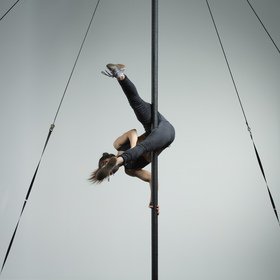 Chinese pole female 2 — figure reference